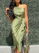 Satin-Bodycon-Kleid mit One-Shoulder-Träger und Rüschen